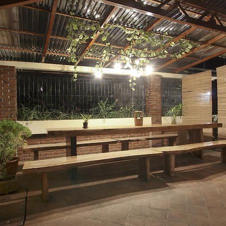 De Hostel Джокьякарта Экстерьер фото