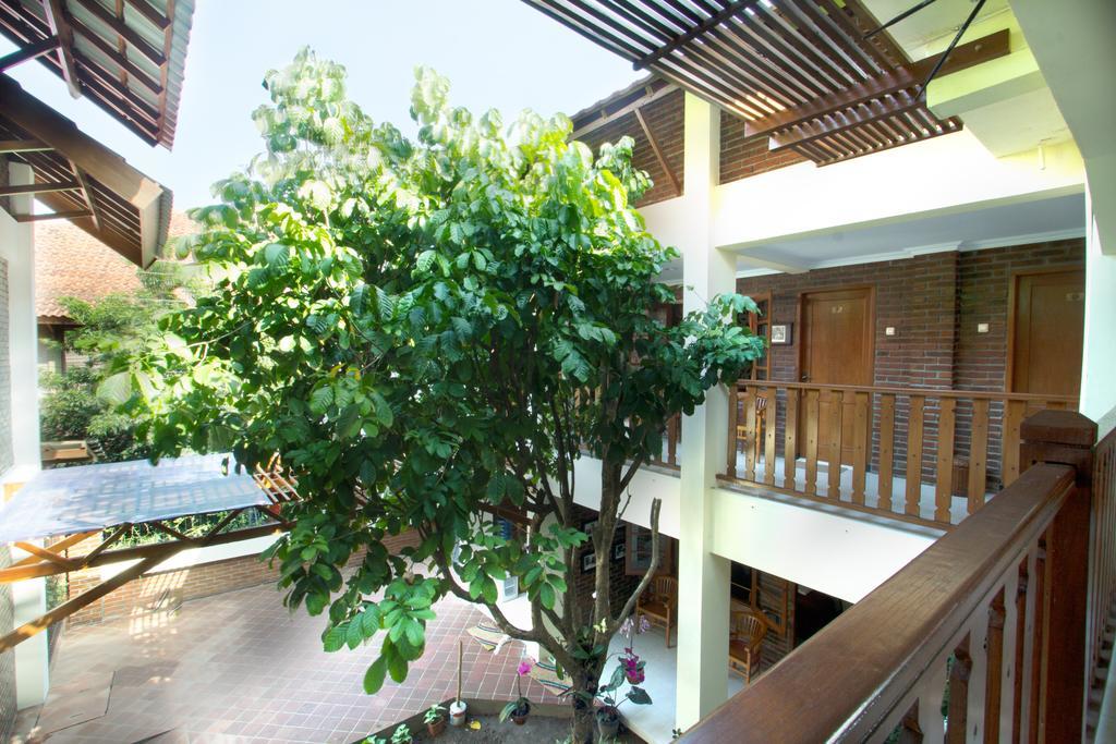 De Hostel Джокьякарта Экстерьер фото