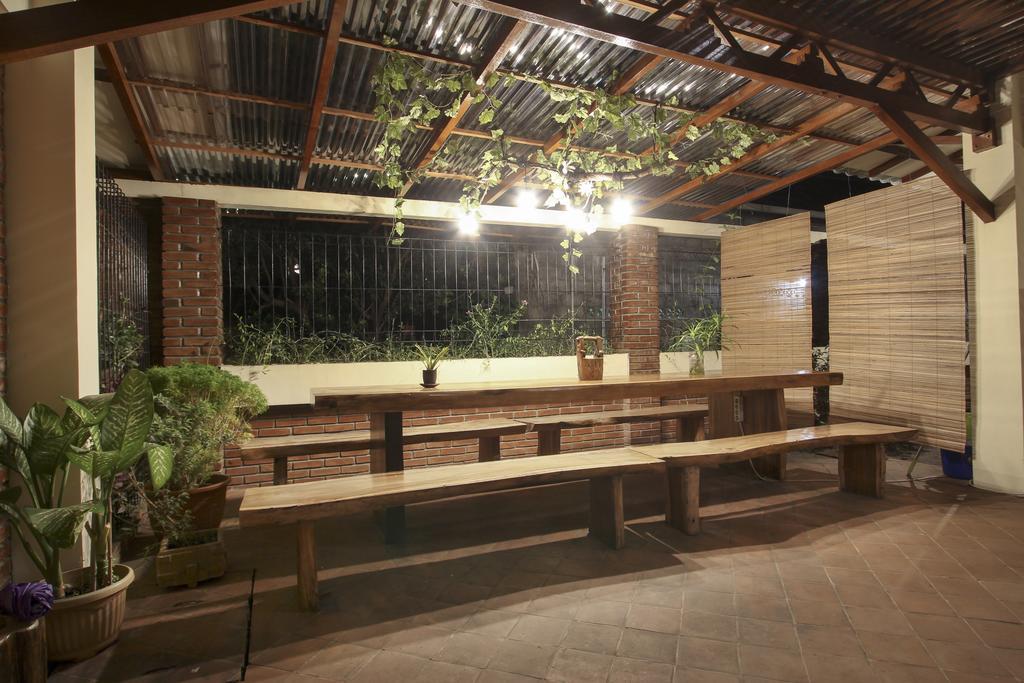 De Hostel Джокьякарта Экстерьер фото