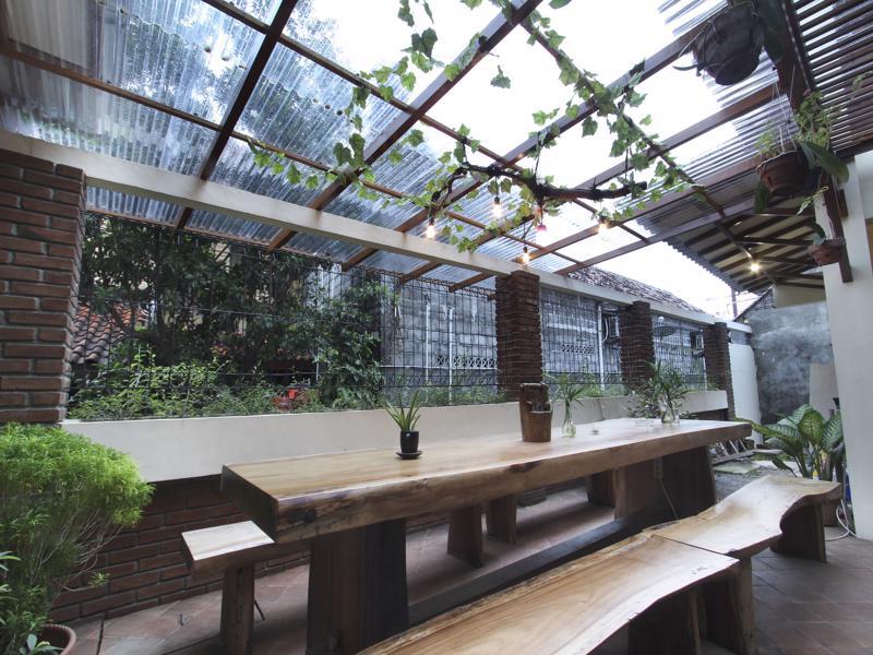 De Hostel Джокьякарта Экстерьер фото